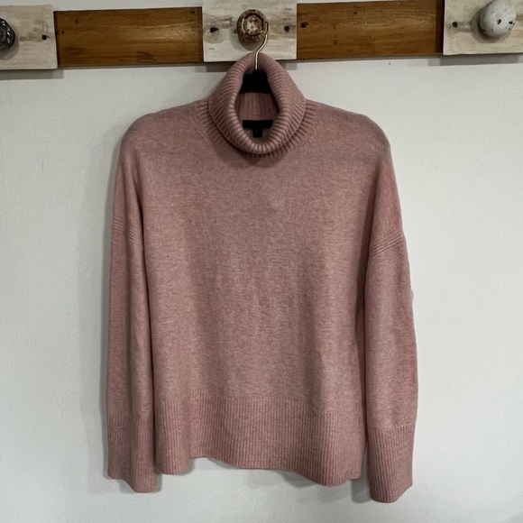 *NEW* J.Crew Turtleneck Sweater in Supersoft Yarn - Picture 3 of 13